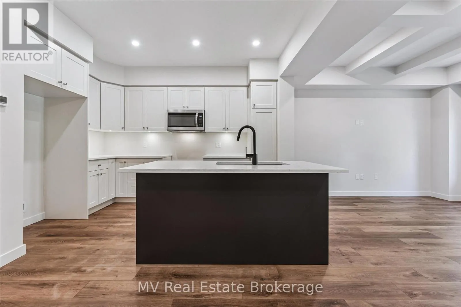 46 FIELDSTONE LANE PRIVATE