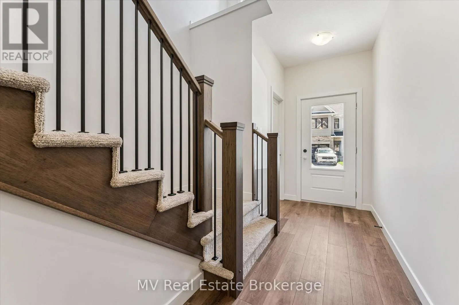 46 FIELDSTONE LANE PRIVATE