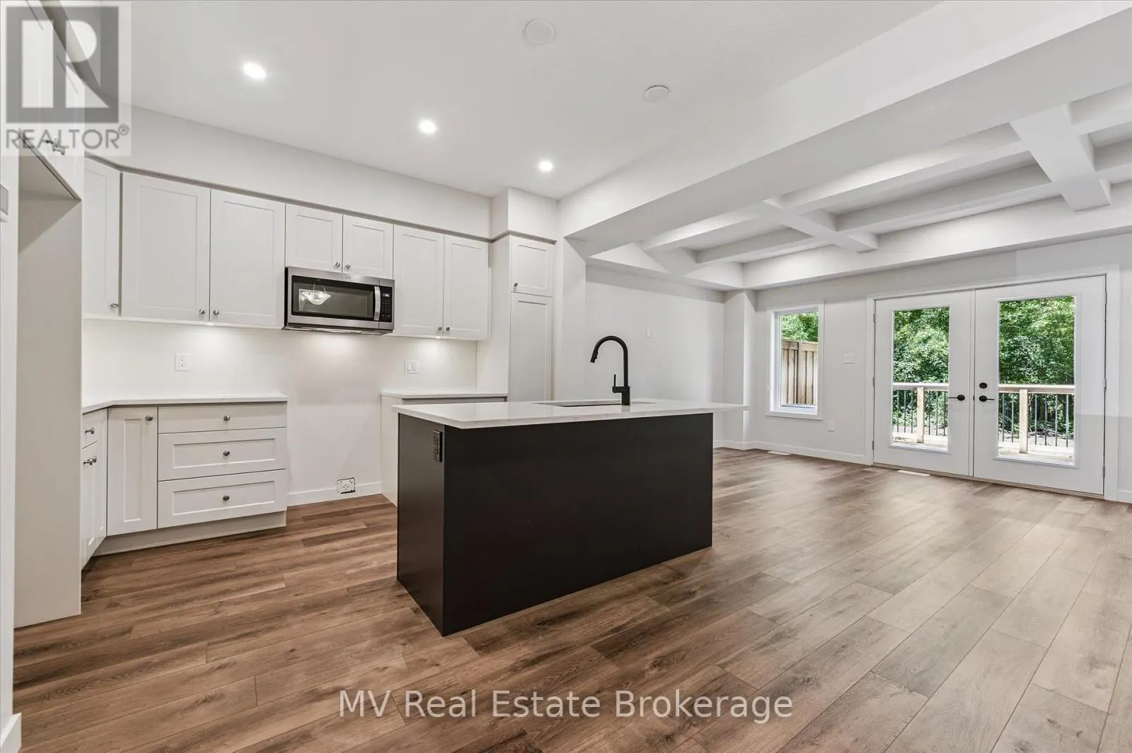 46 FIELDSTONE LANE PRIVATE