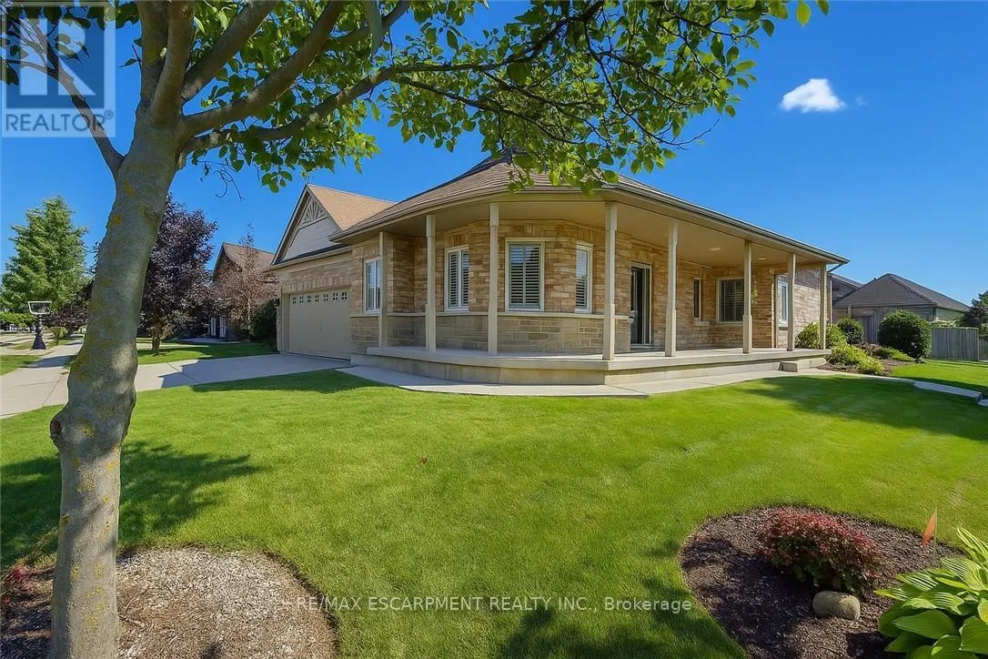 44 IRONGATE DRIVE