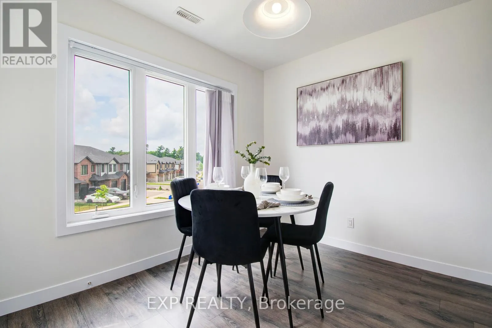 E - 150 ROCHEFORT STREET