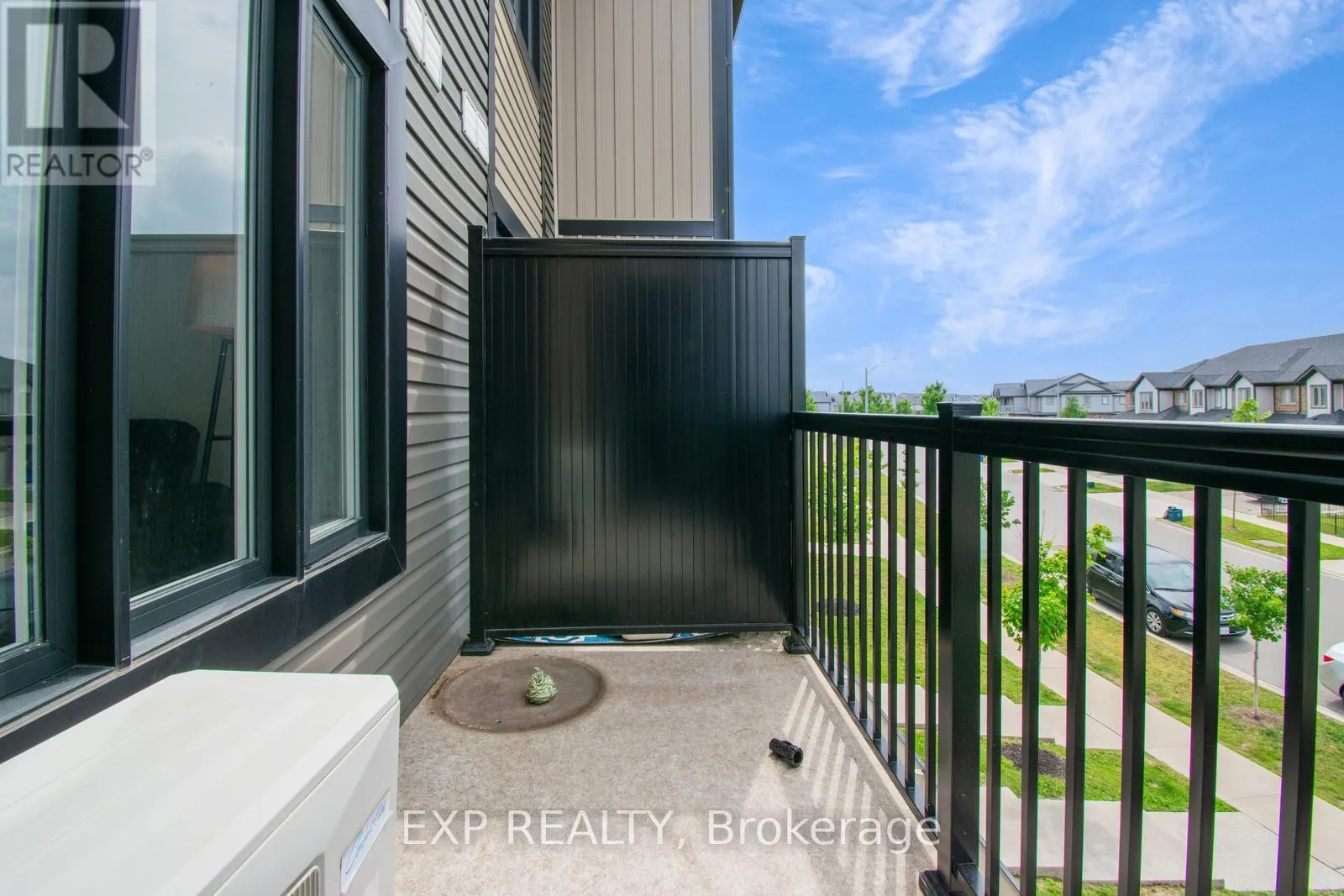 E - 150 ROCHEFORT STREET