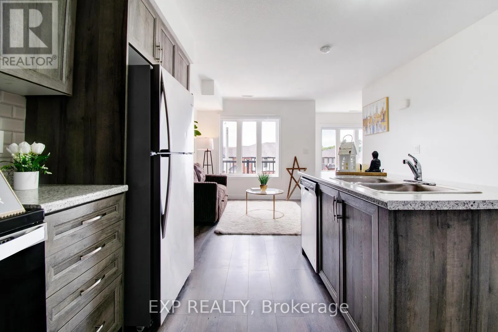 E - 150 ROCHEFORT STREET