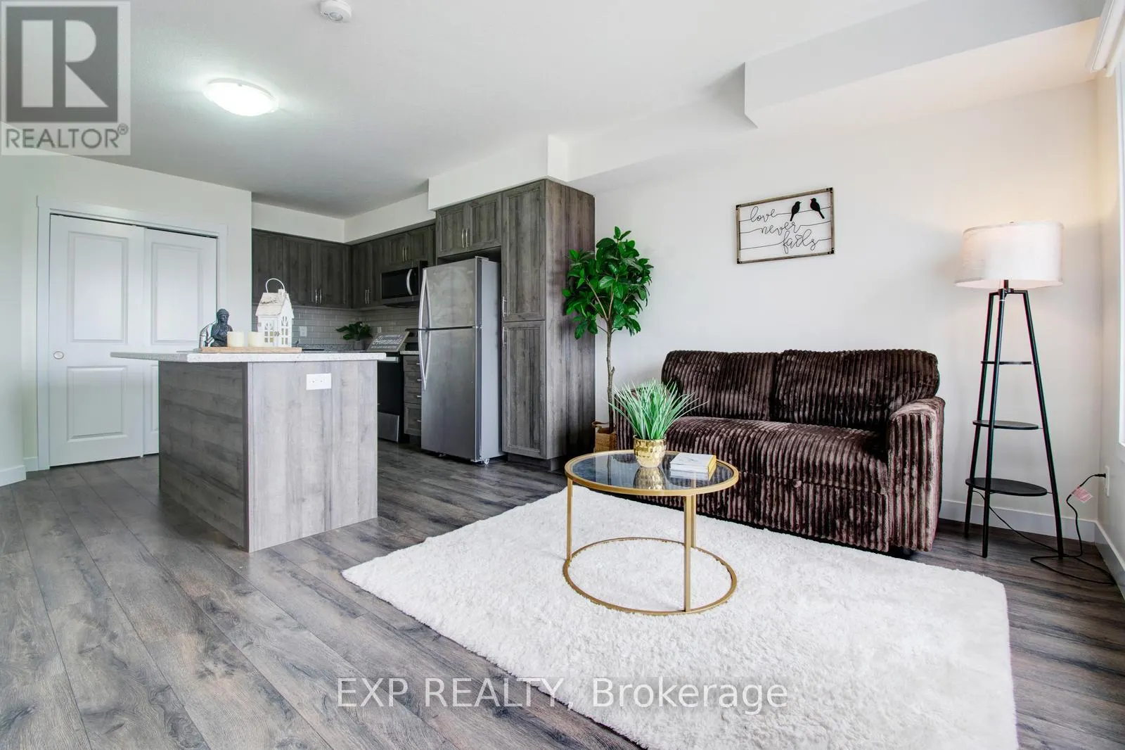 E - 150 ROCHEFORT STREET