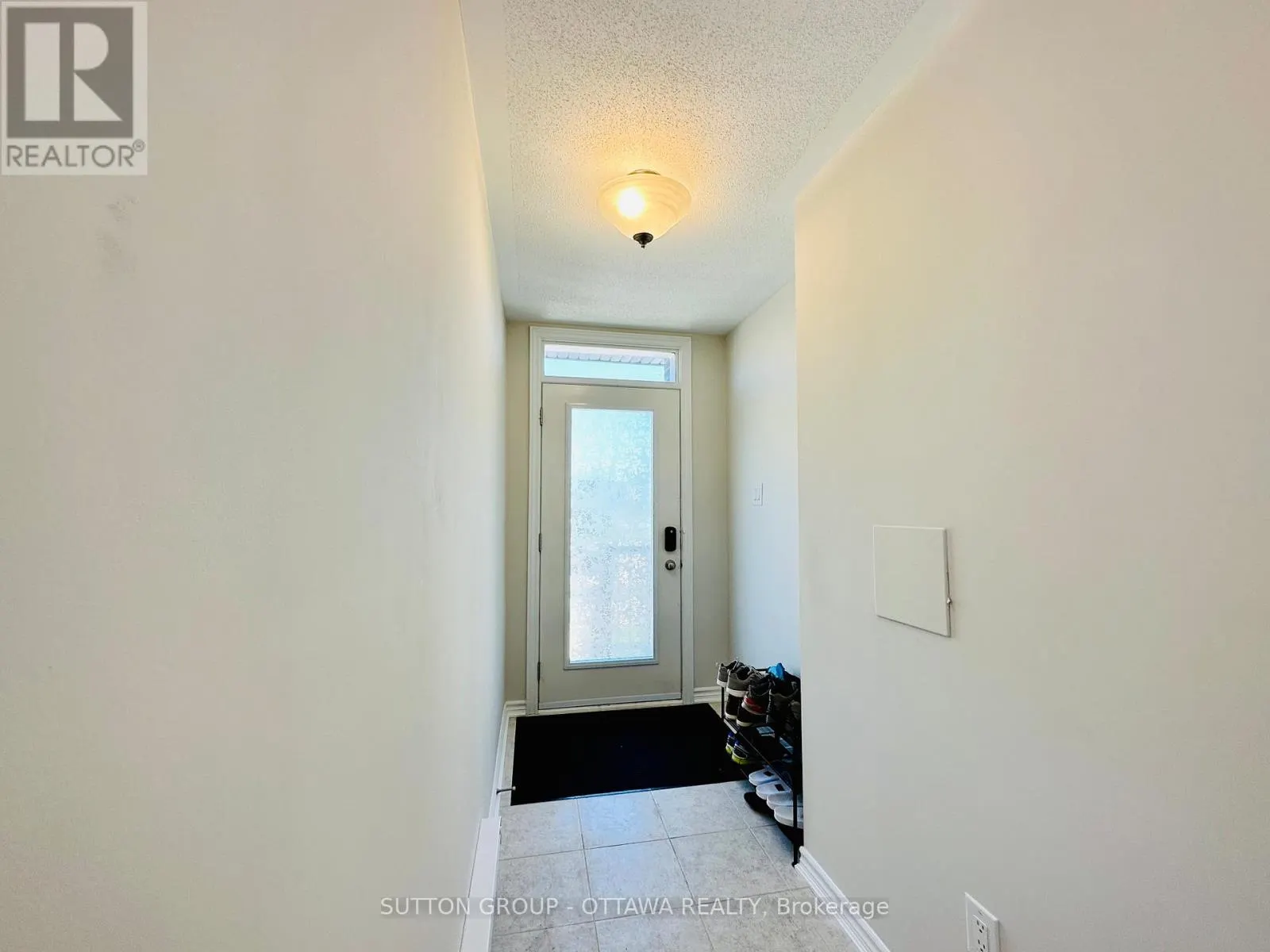 826 MIKINAK ROAD