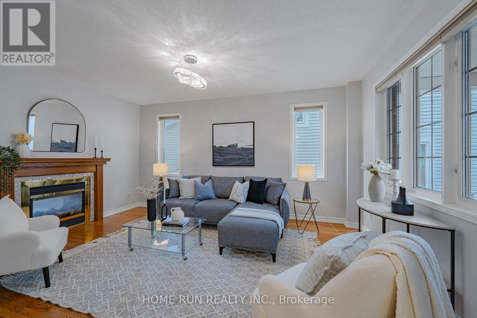 15 CHELTONIA WAY