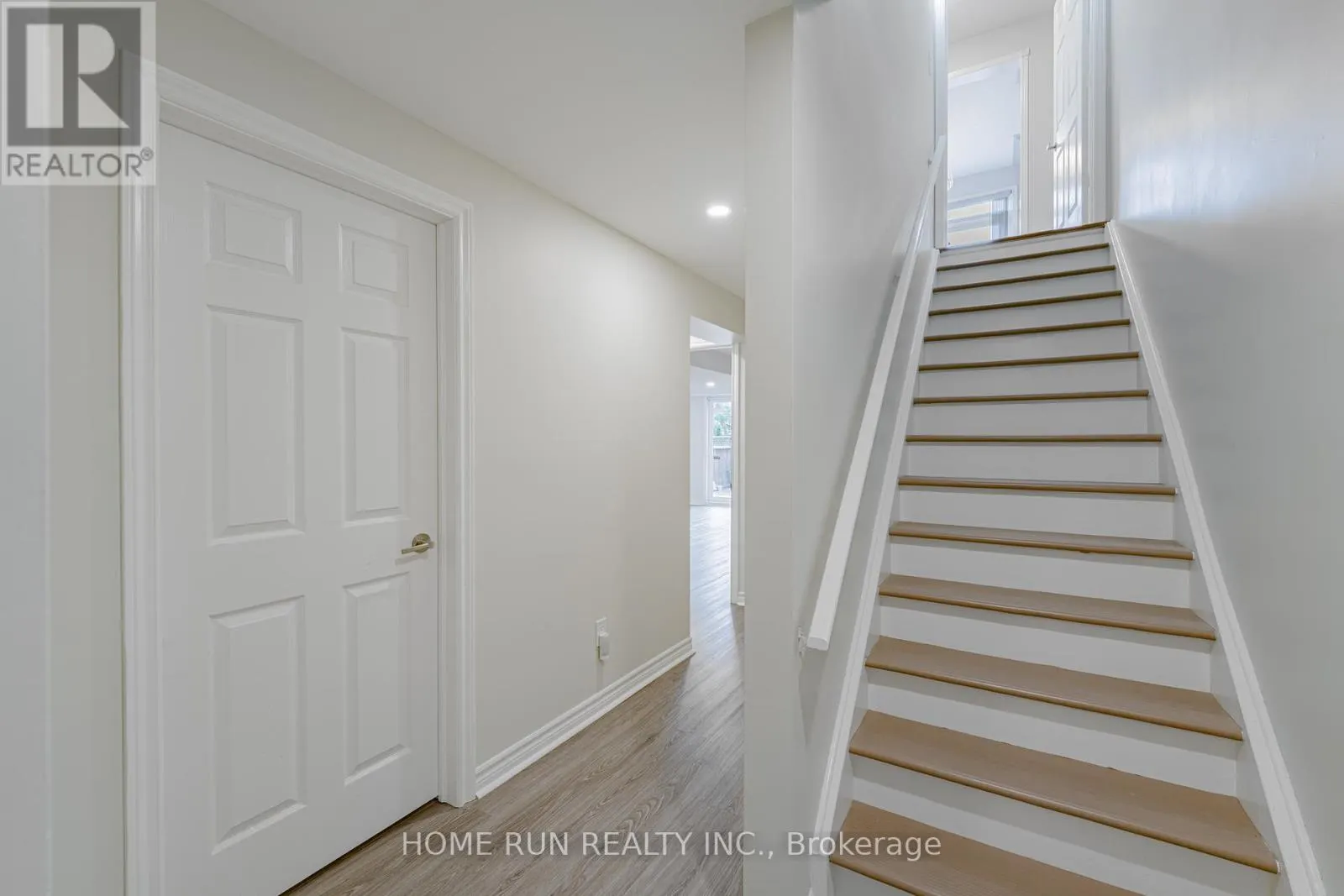 15 CHELTONIA WAY