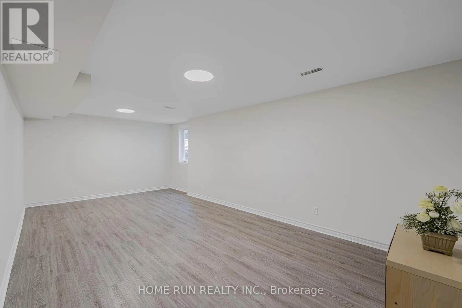 15 CHELTONIA WAY
