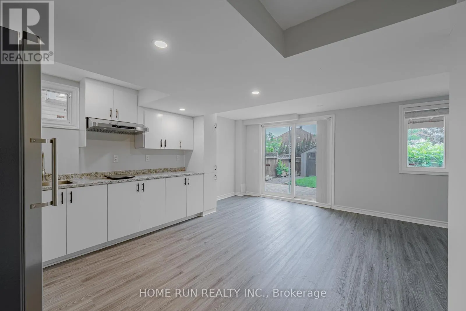 15 CHELTONIA WAY