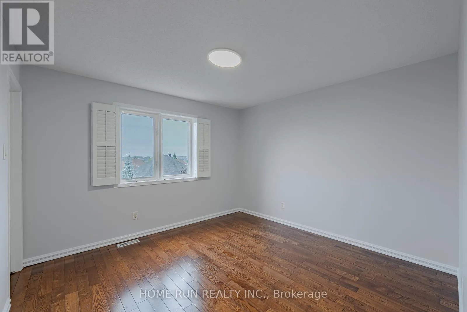15 CHELTONIA WAY