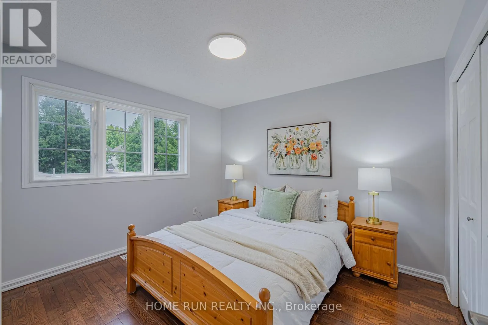 15 CHELTONIA WAY