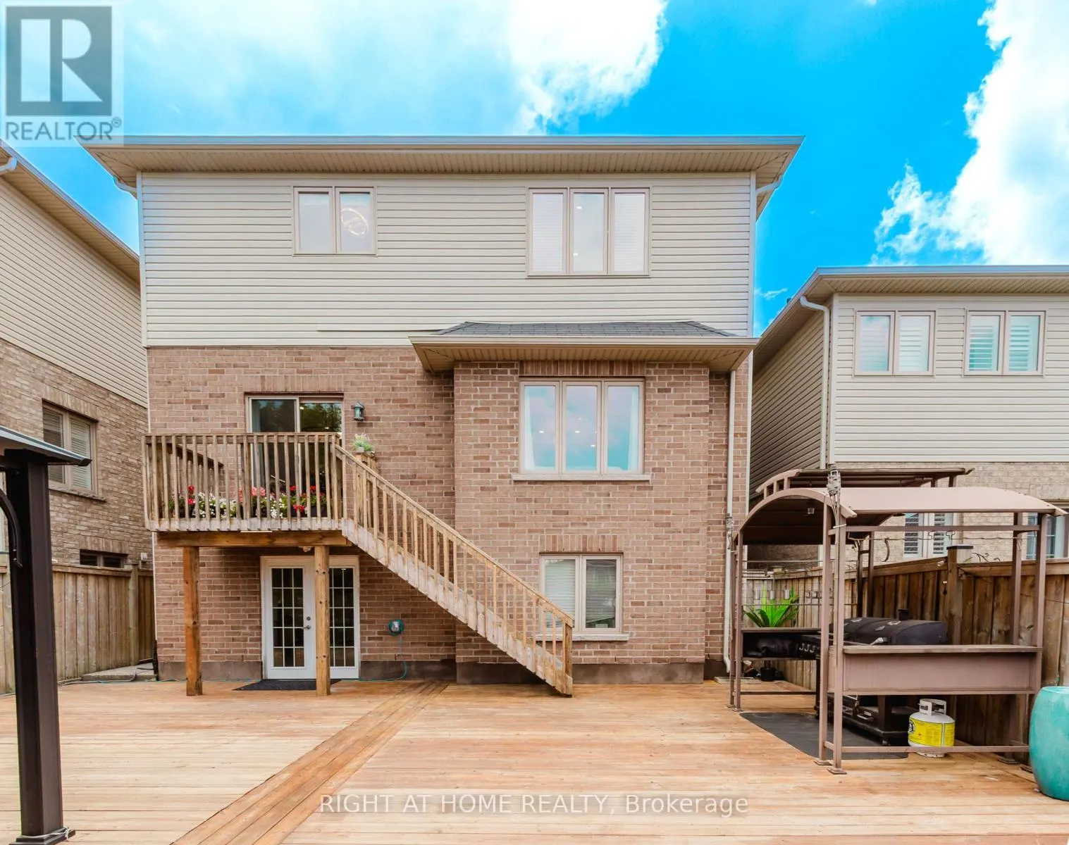 12 BANKFIELD CRESCENT