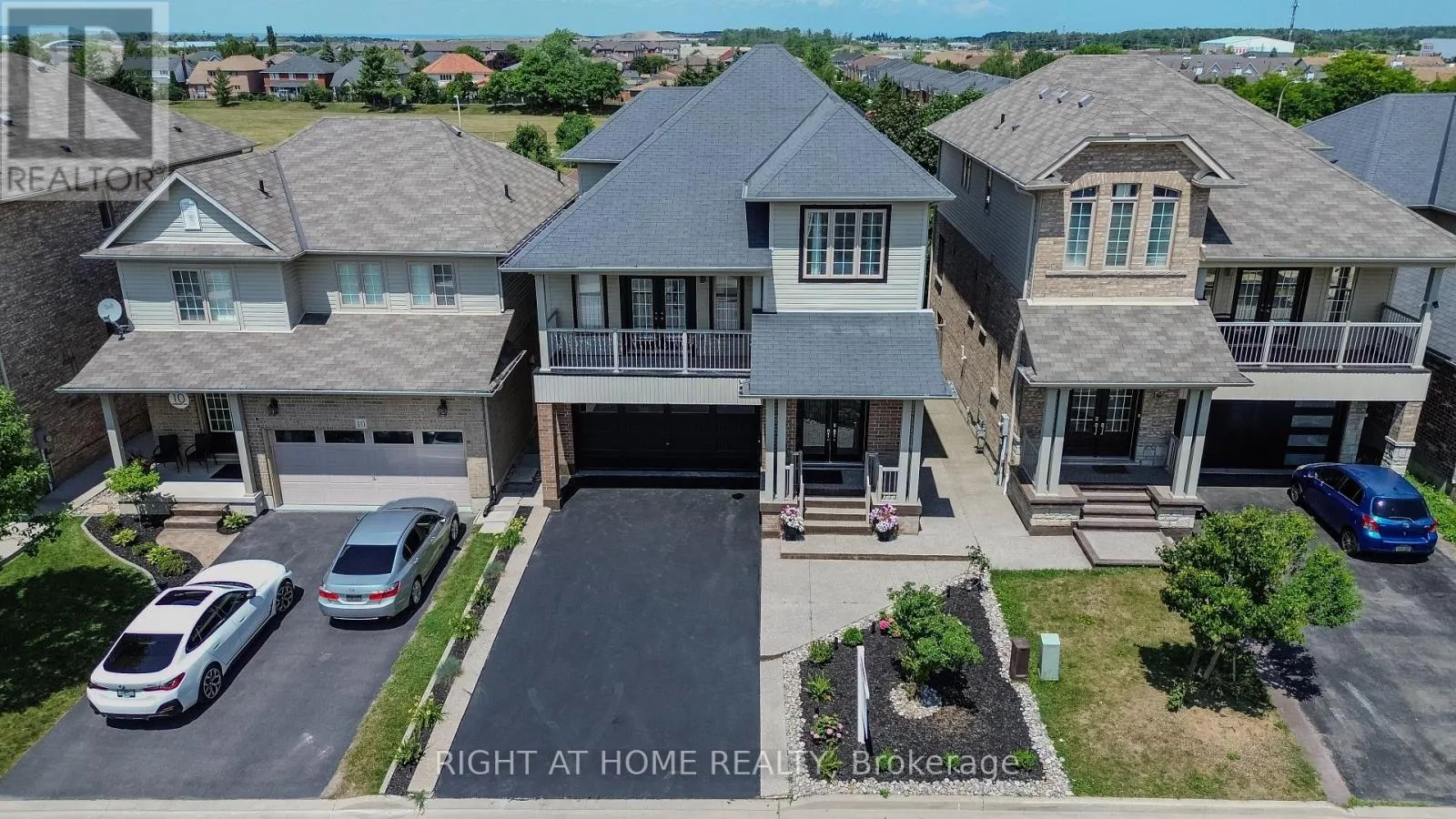 12 BANKFIELD CRESCENT