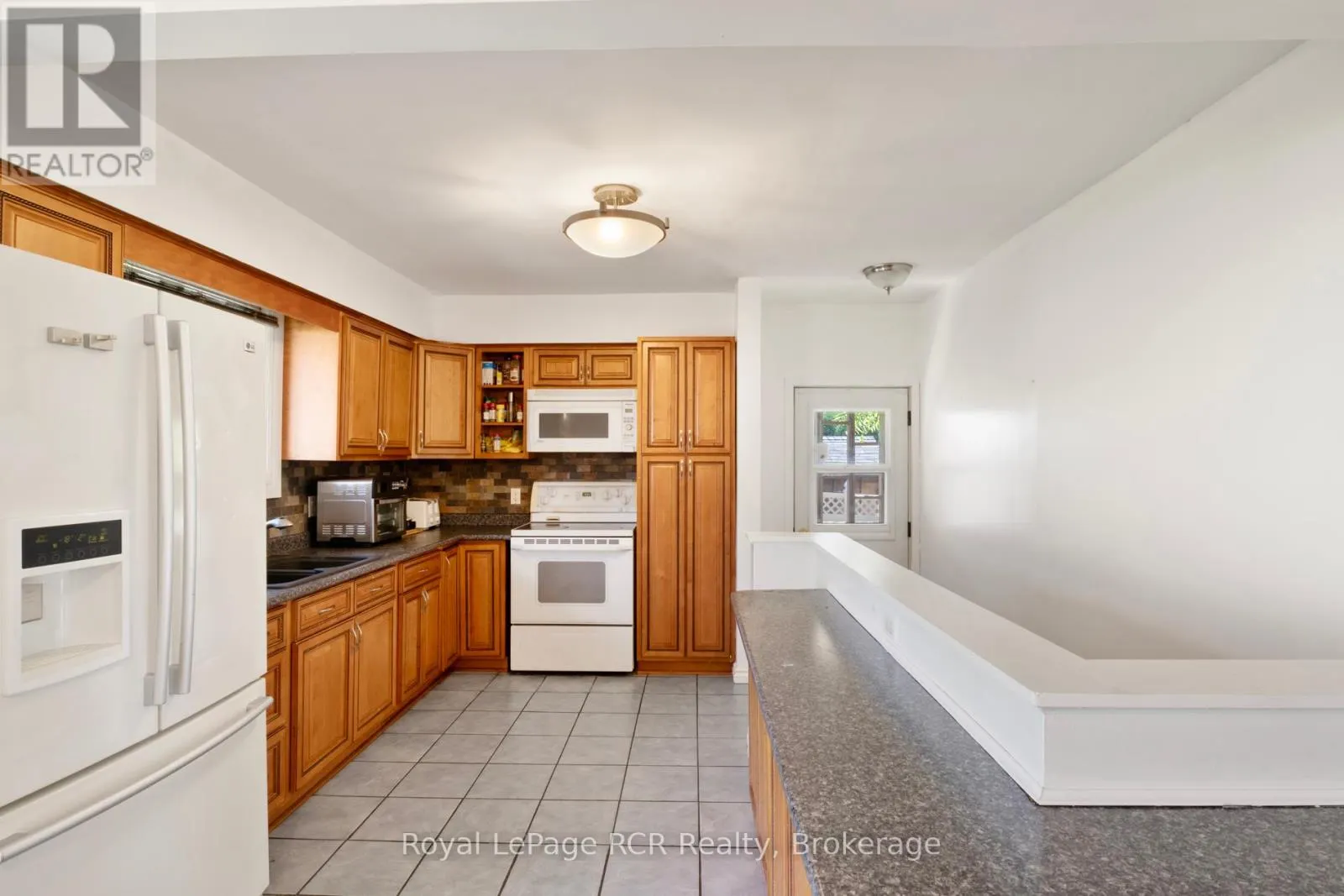 141 NORTH WATER STREET W
