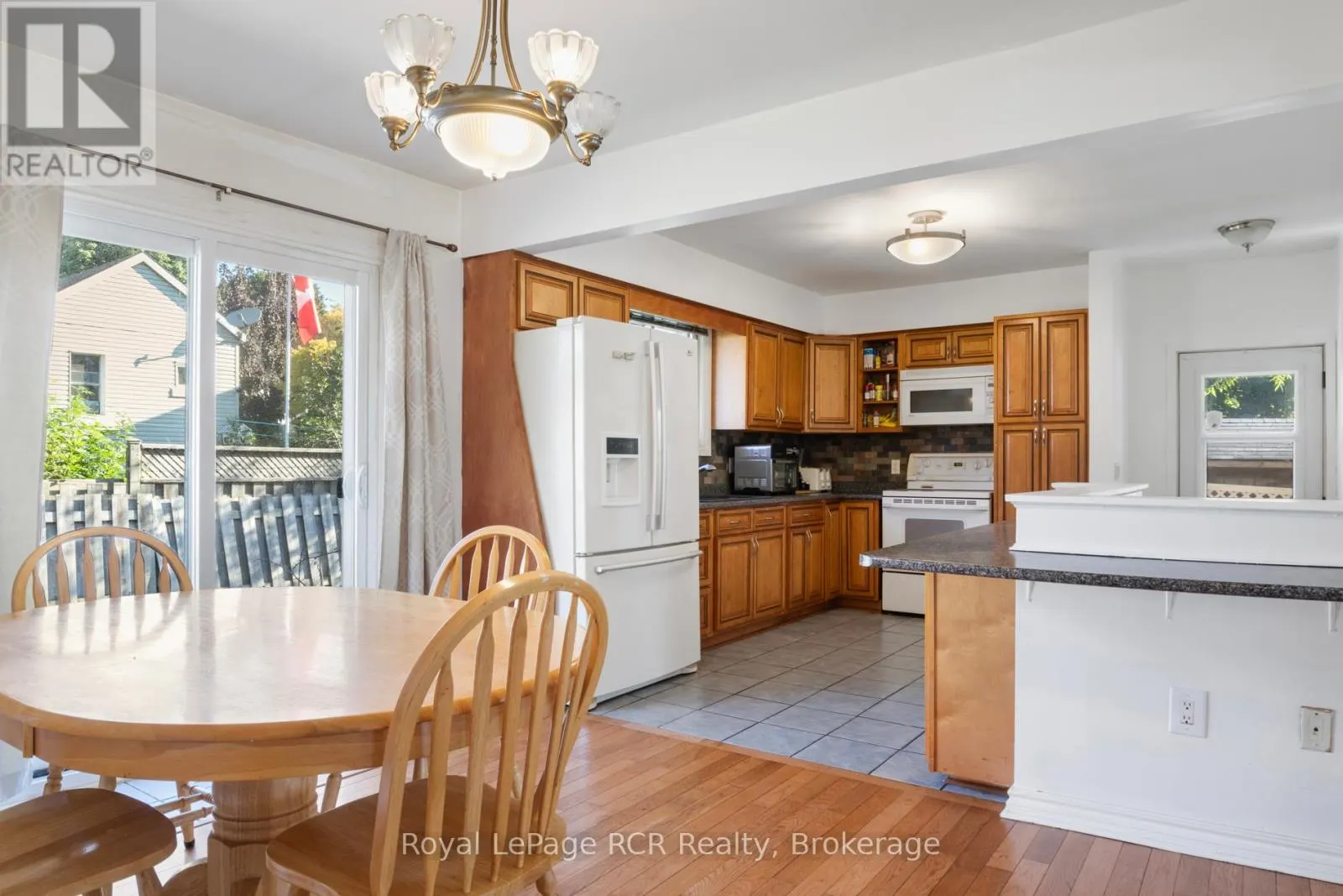 141 NORTH WATER STREET W