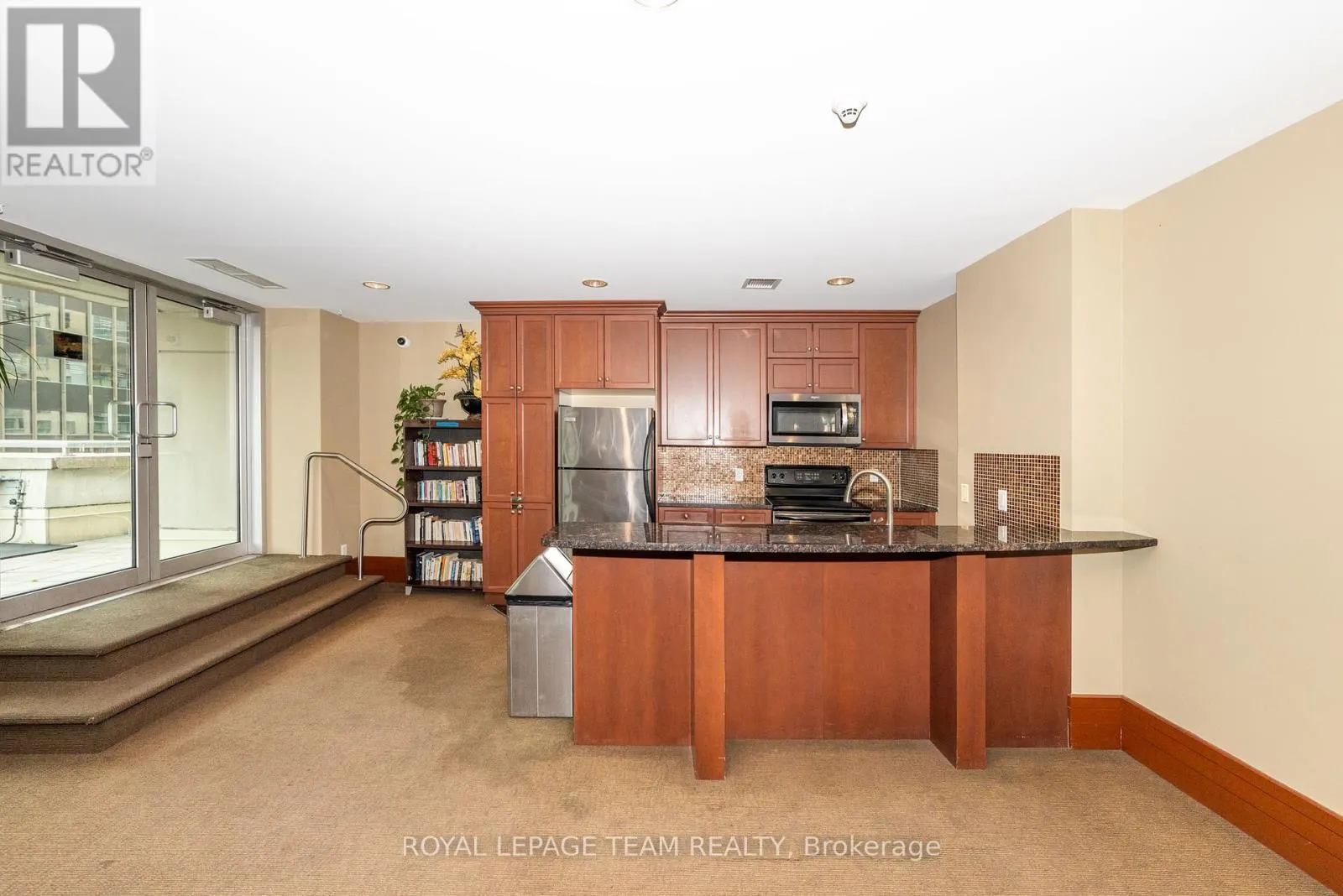 1404 - 234 RIDEAU STREET