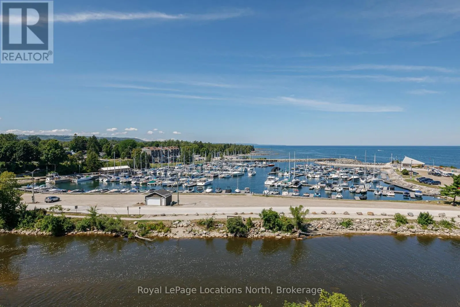 207 - 10 BAY STREET E, #207