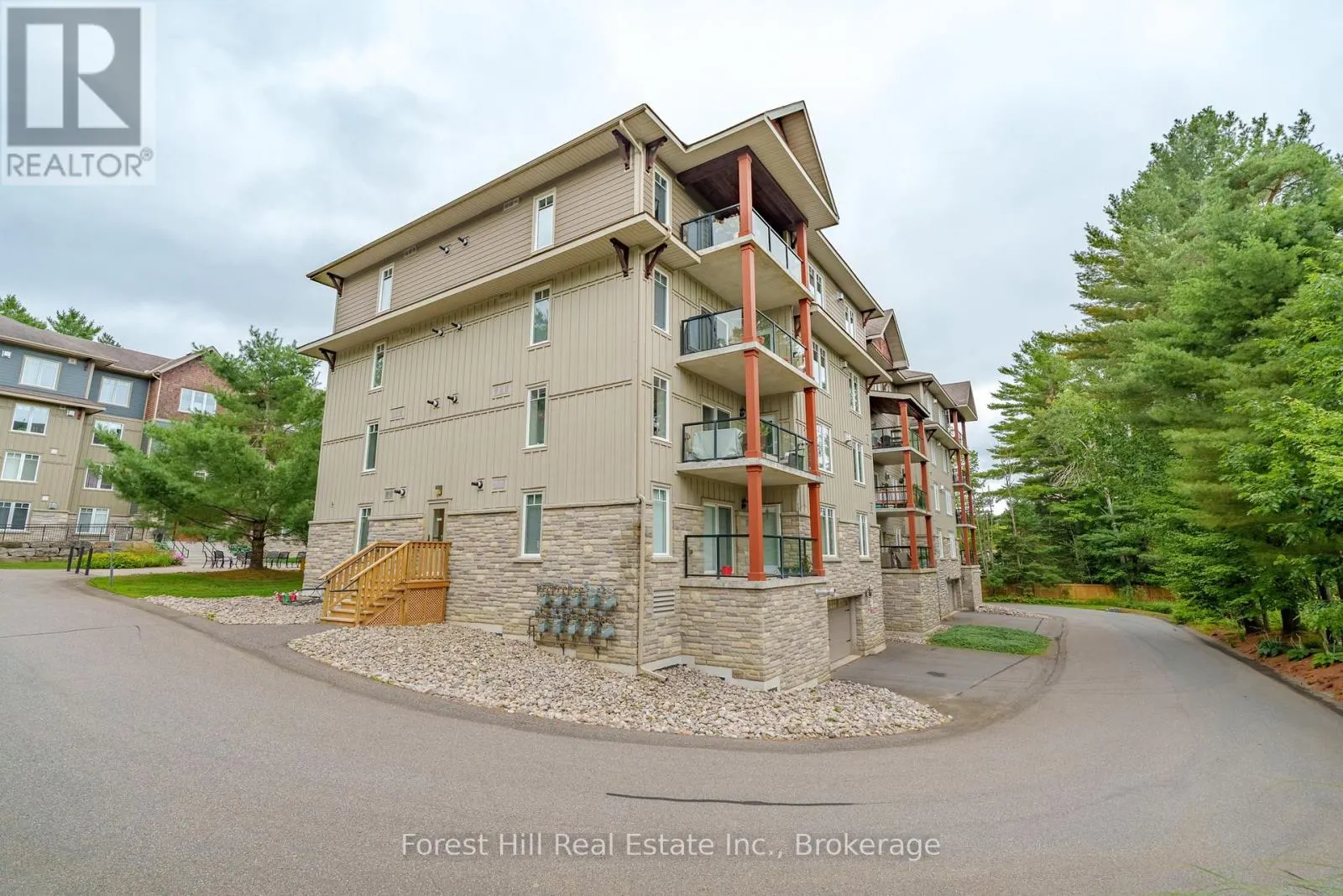 204 - 391C MANITOBA STREET, #204