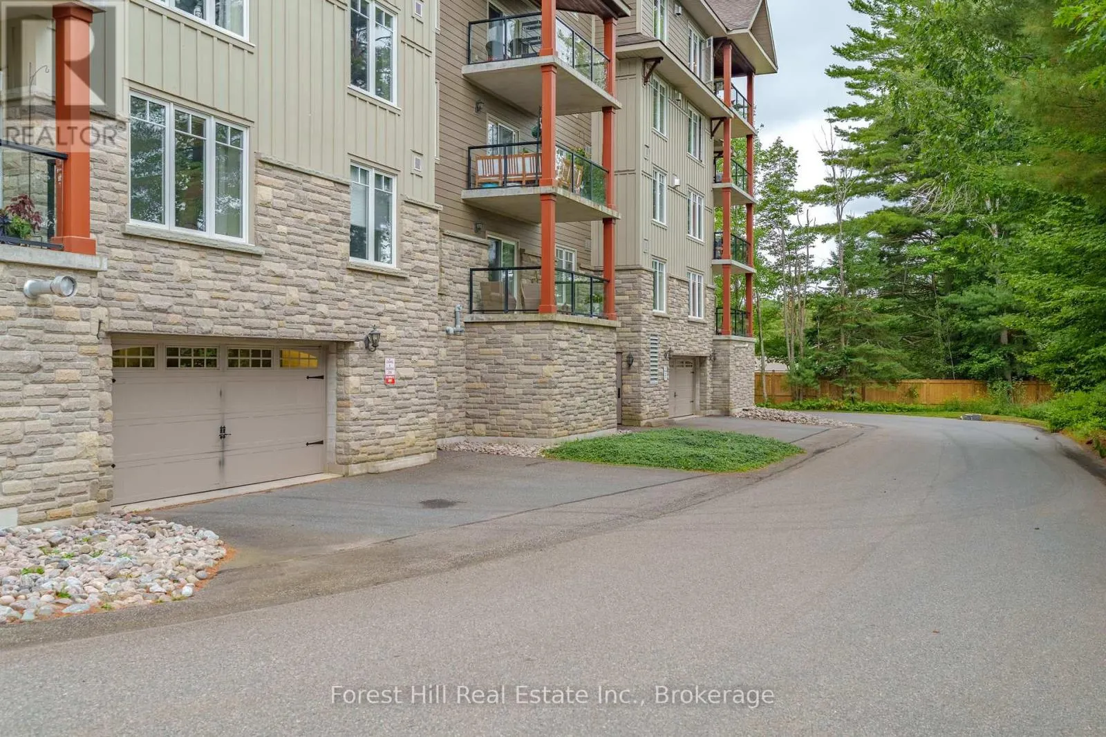 204 - 391C MANITOBA STREET, #204