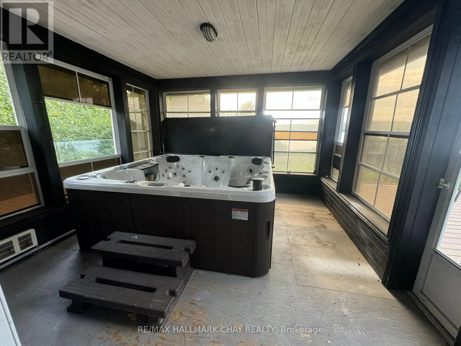 2318 PICKEREL & JACK LAKE ROAD