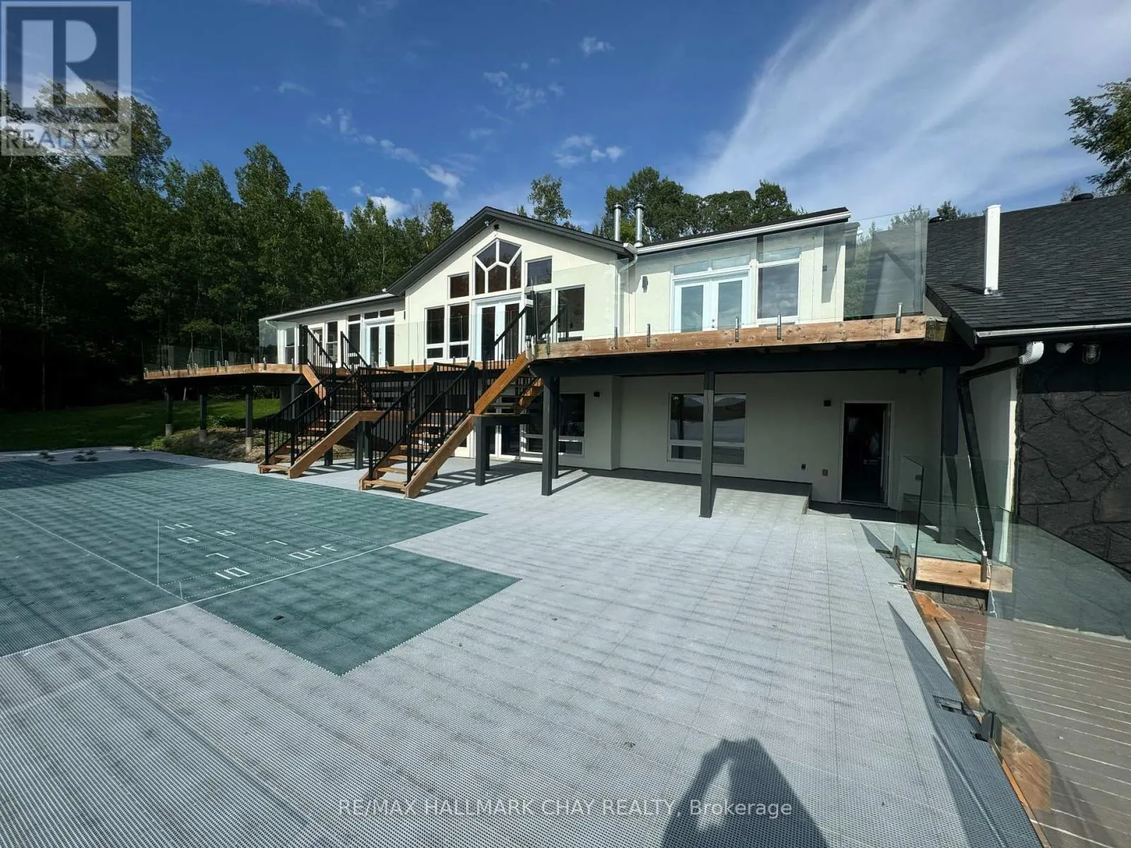 2318 PICKEREL & JACK LAKE ROAD