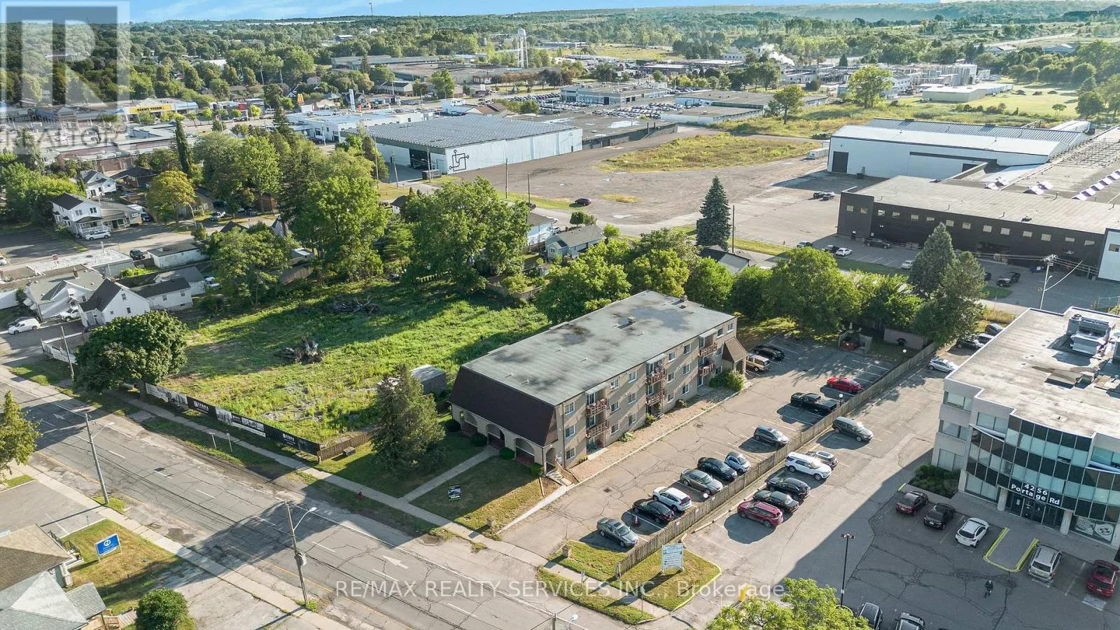305 - 4218 PORTAGE ROAD