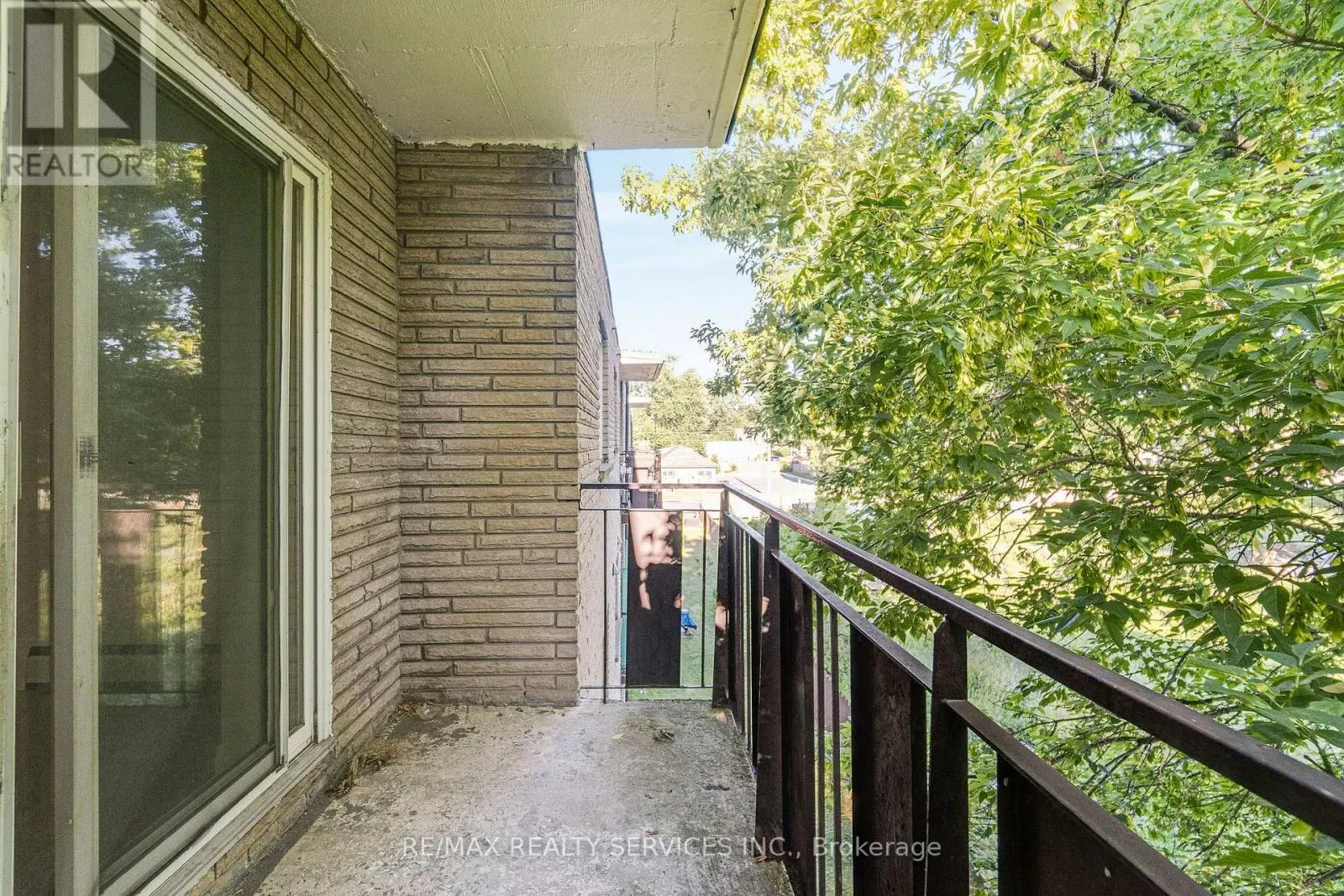 305 - 4218 PORTAGE ROAD