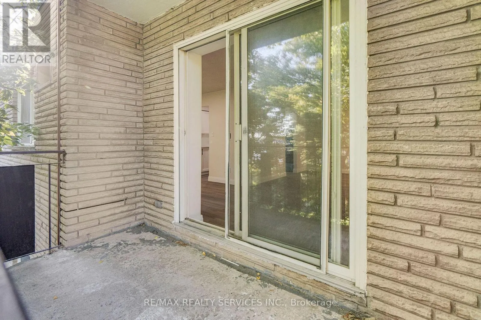 305 - 4218 PORTAGE ROAD