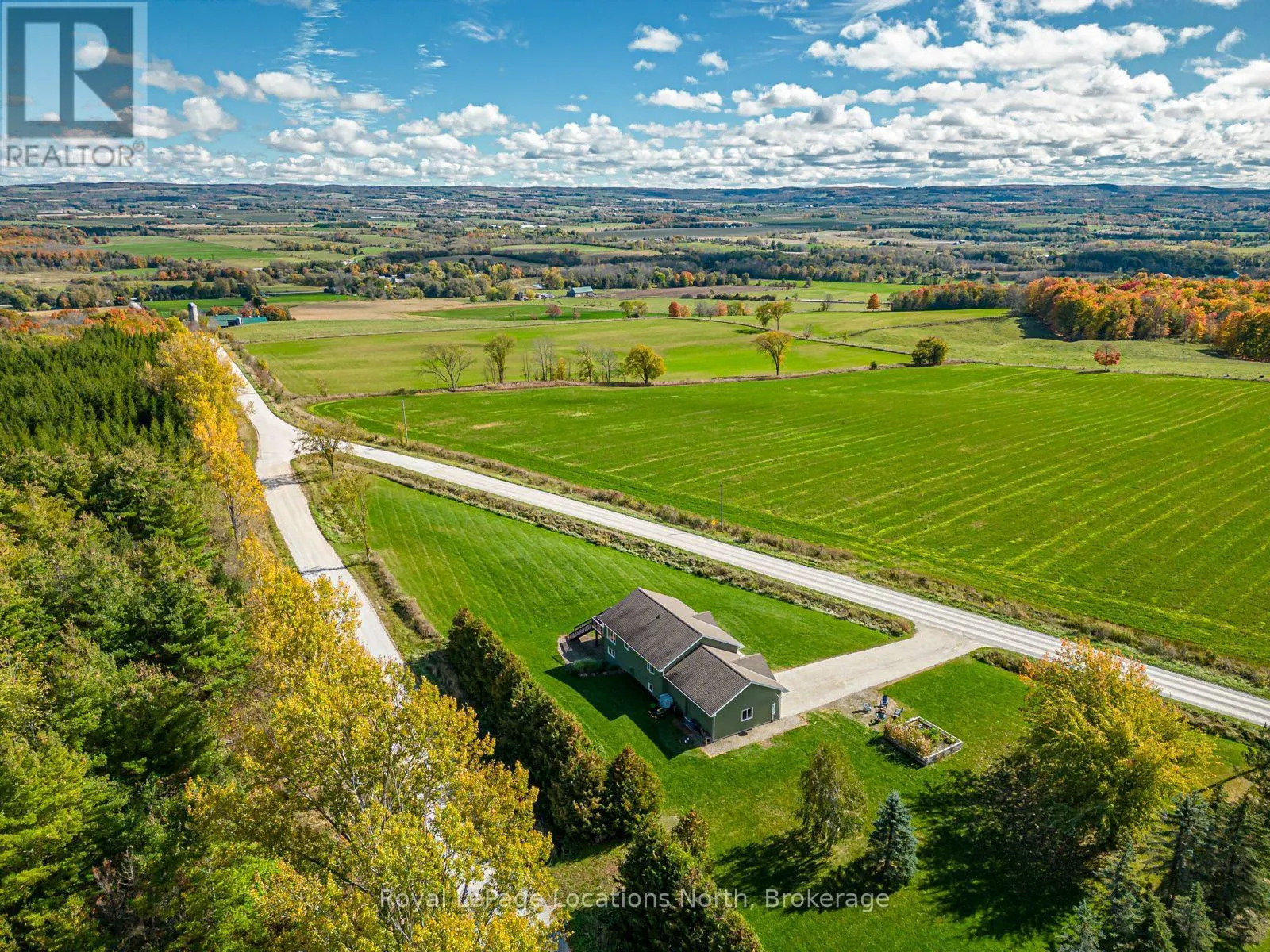 807151 25 SIDE ROAD