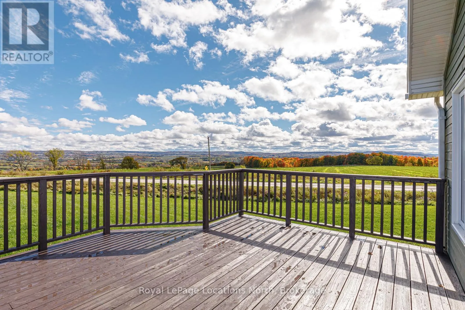 807151 25 SIDE ROAD
