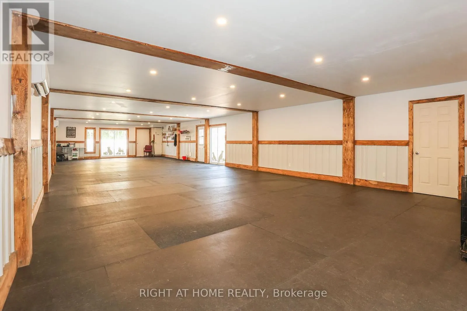 1027 NIAGARA STONE ROAD
