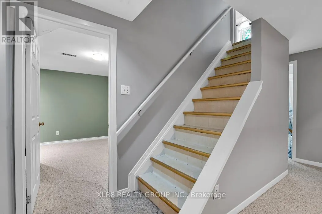 12 JOHN SIDNEY CRESCENT