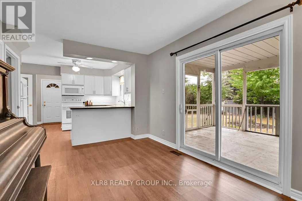 12 JOHN SIDNEY CRESCENT
