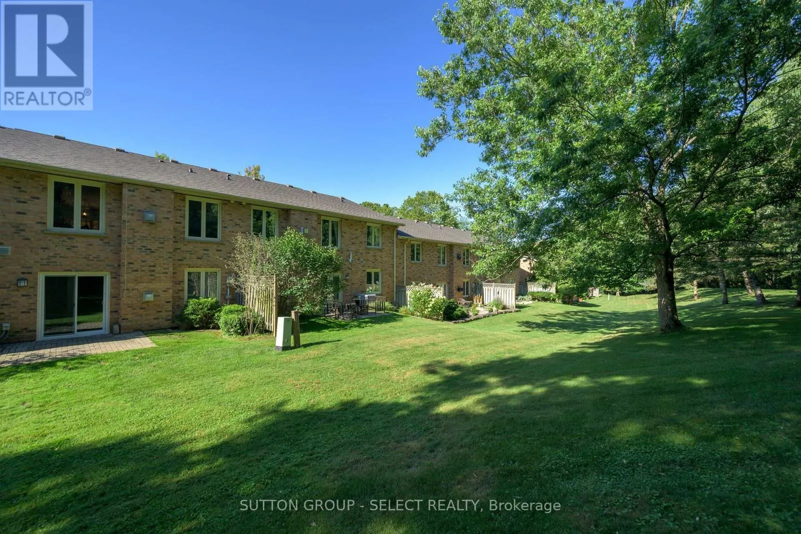 9 - 445 RIVERSIDE DRIVE, #9