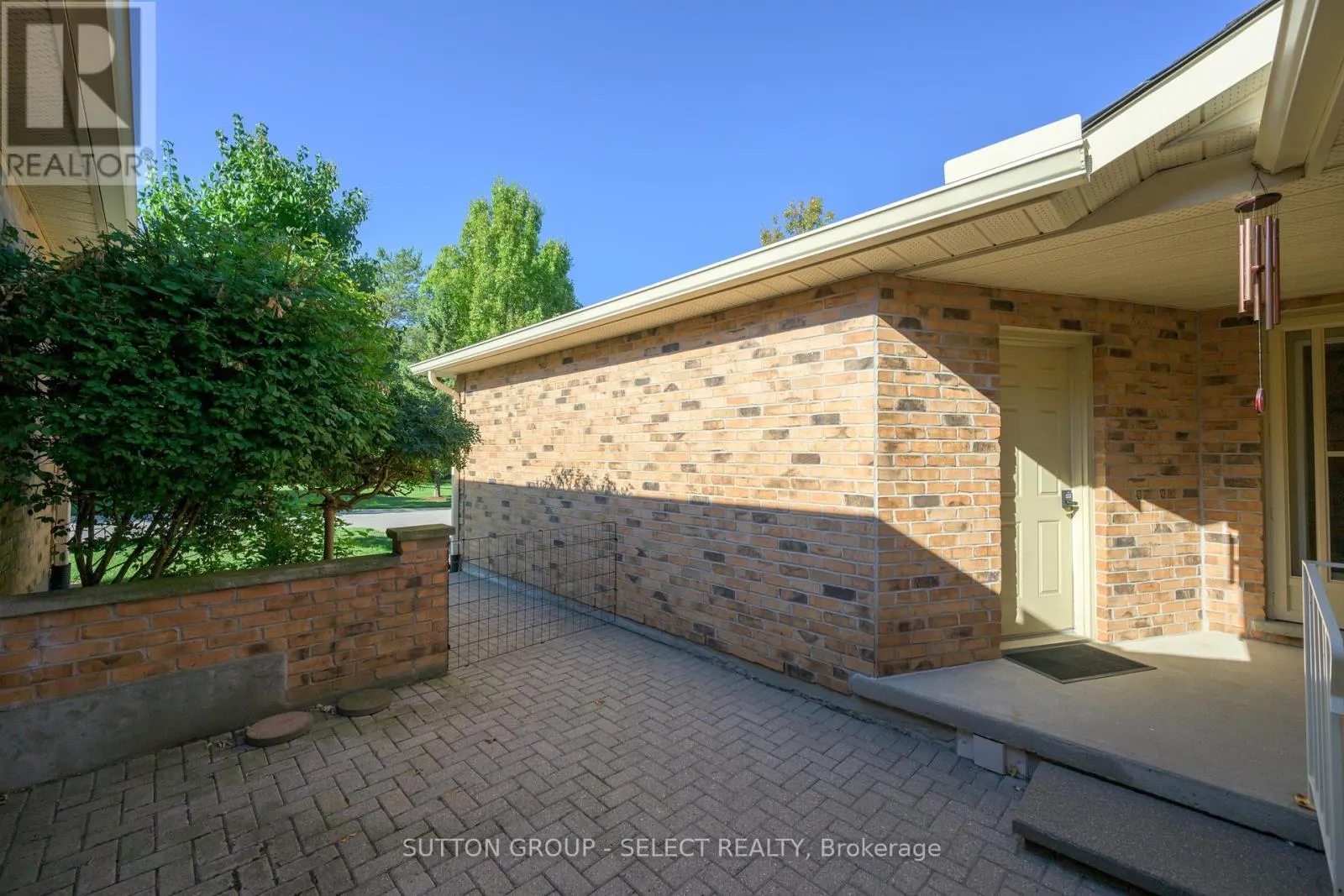 9 - 445 RIVERSIDE DRIVE, #9