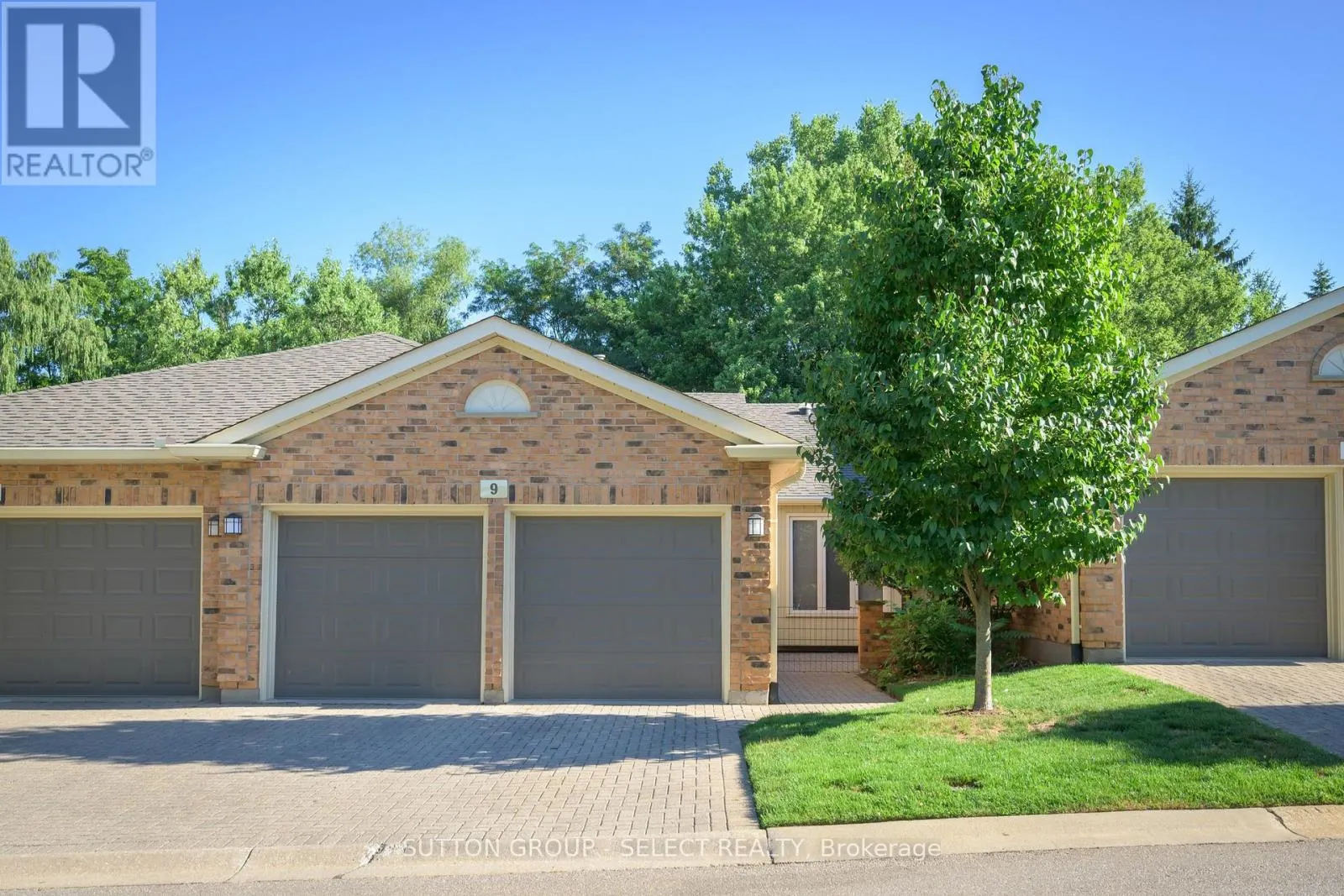 9 - 445 RIVERSIDE DRIVE, #9