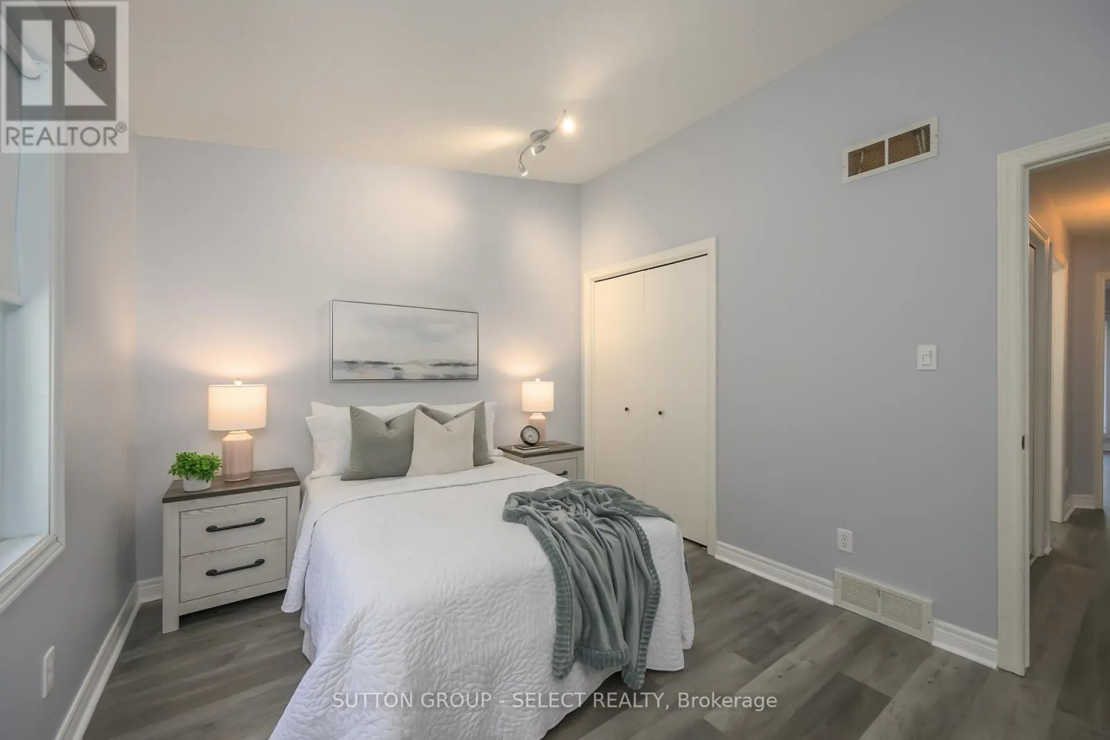 9 - 445 RIVERSIDE DRIVE, #9