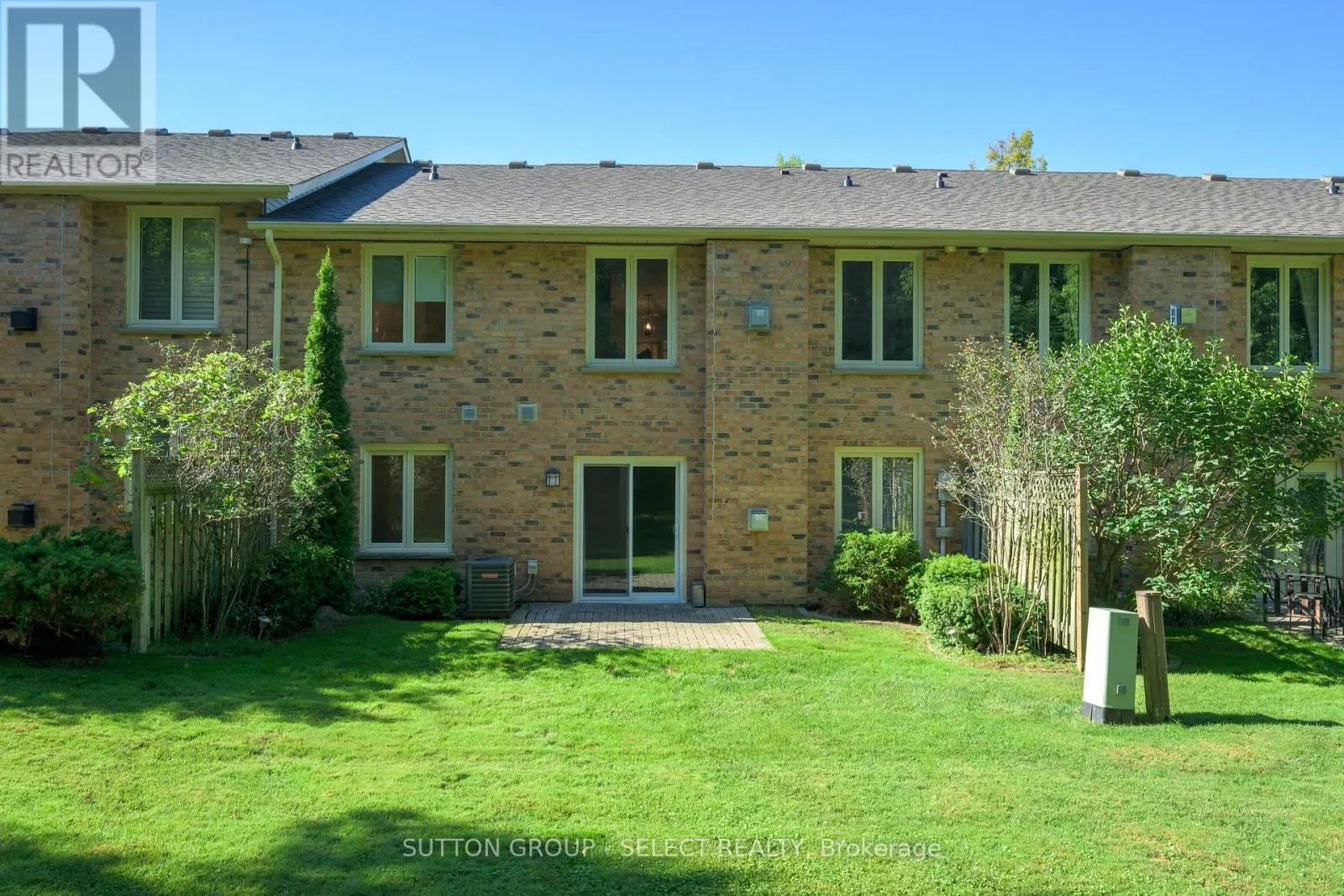 9 - 445 RIVERSIDE DRIVE, #9