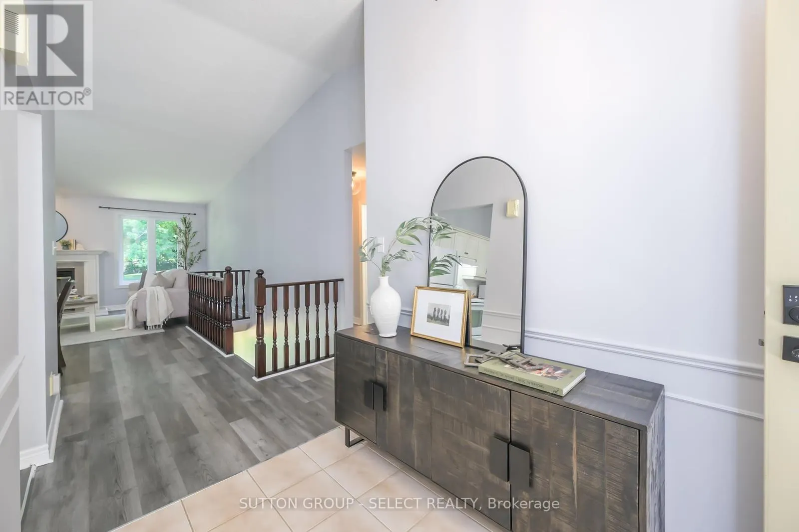 9 - 445 RIVERSIDE DRIVE, #9