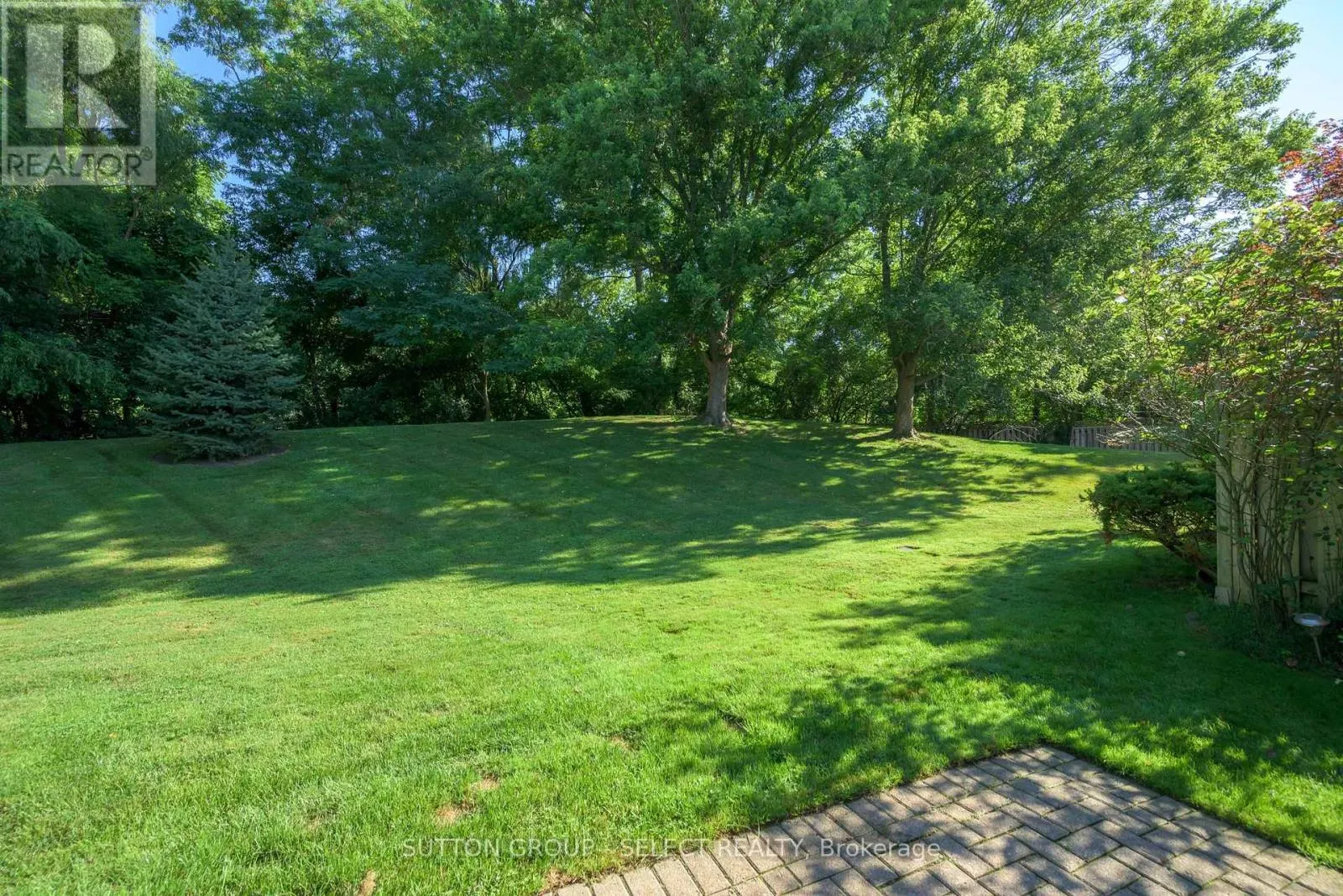 9 - 445 RIVERSIDE DRIVE, #9