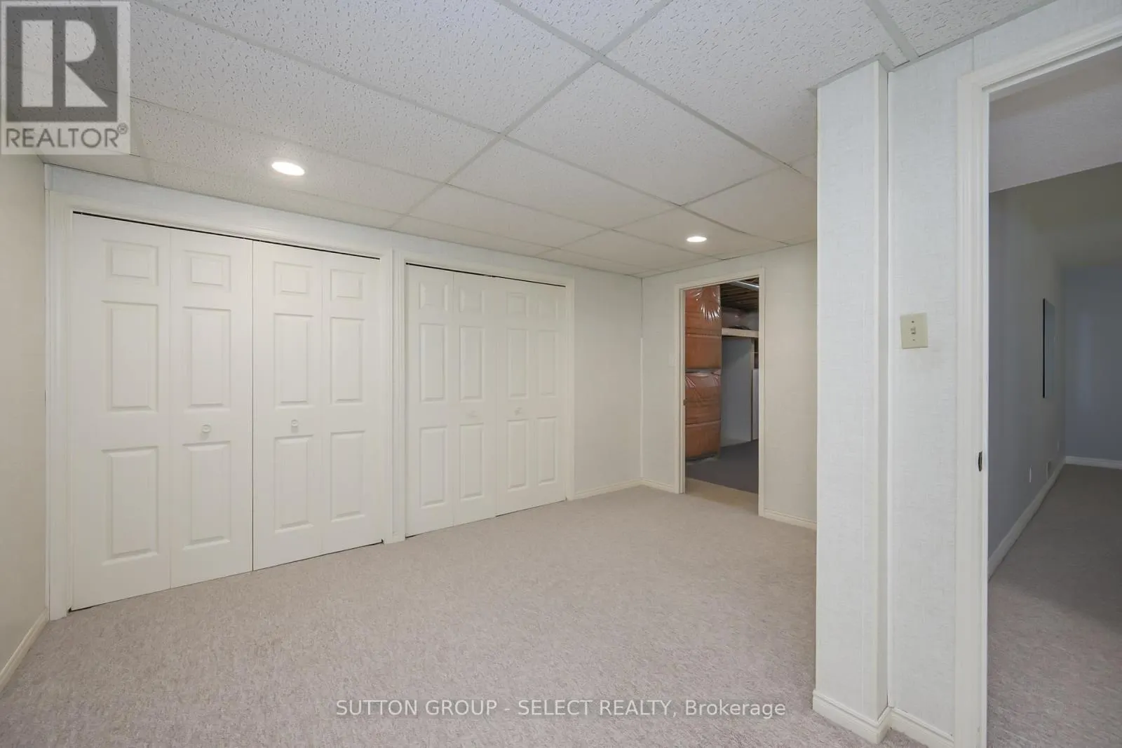 9 - 445 RIVERSIDE DRIVE, #9