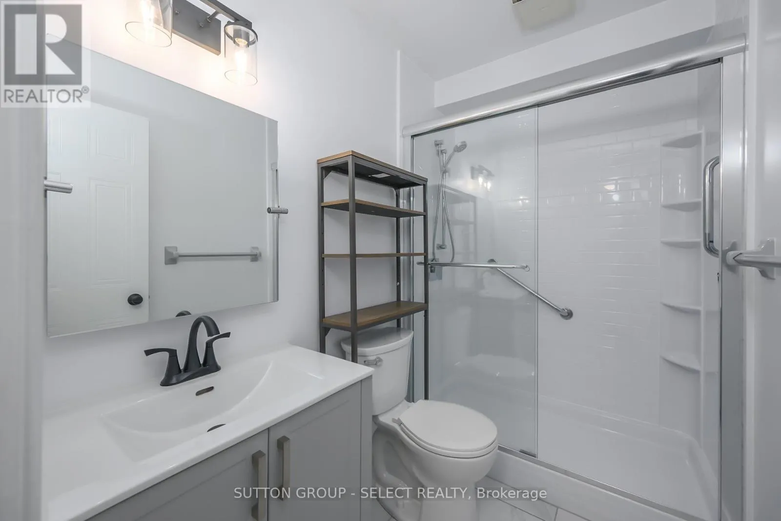 9 - 445 RIVERSIDE DRIVE, #9