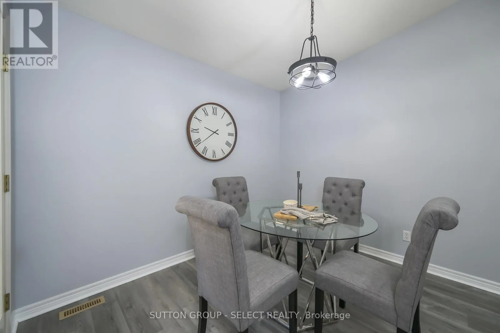 9 - 445 RIVERSIDE DRIVE, #9