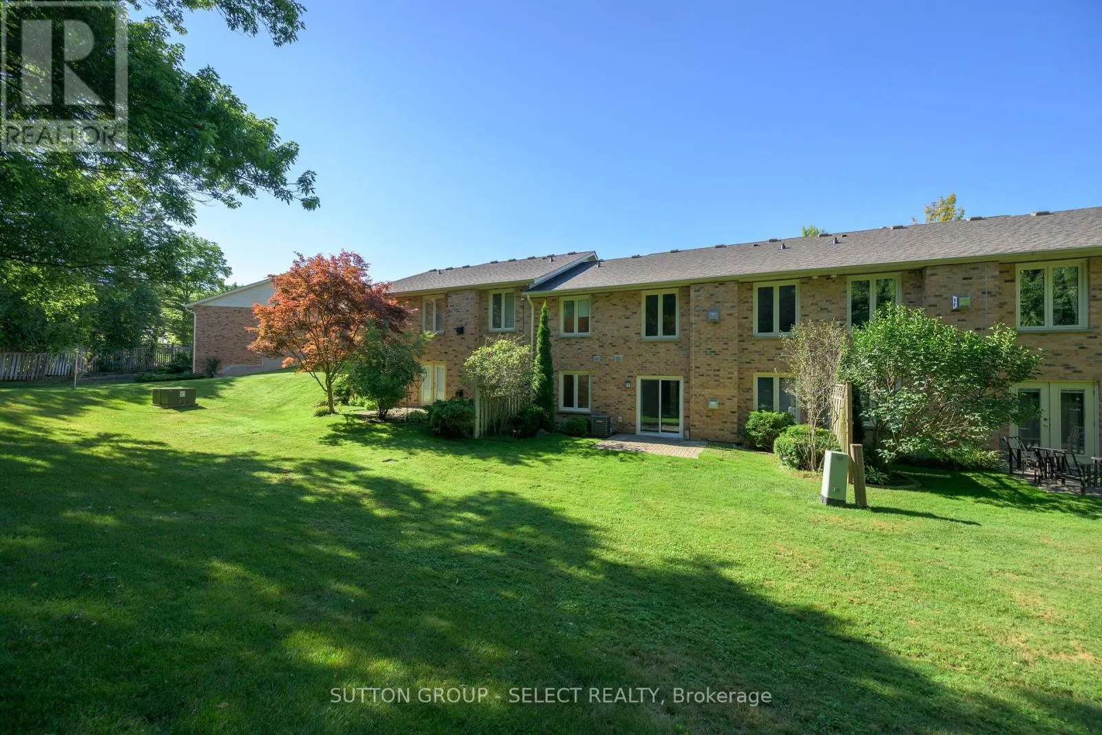 9 - 445 RIVERSIDE DRIVE, #9