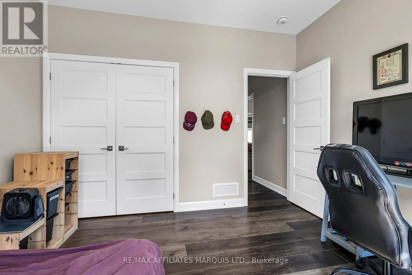 20531 OLD MONTREAL ROAD