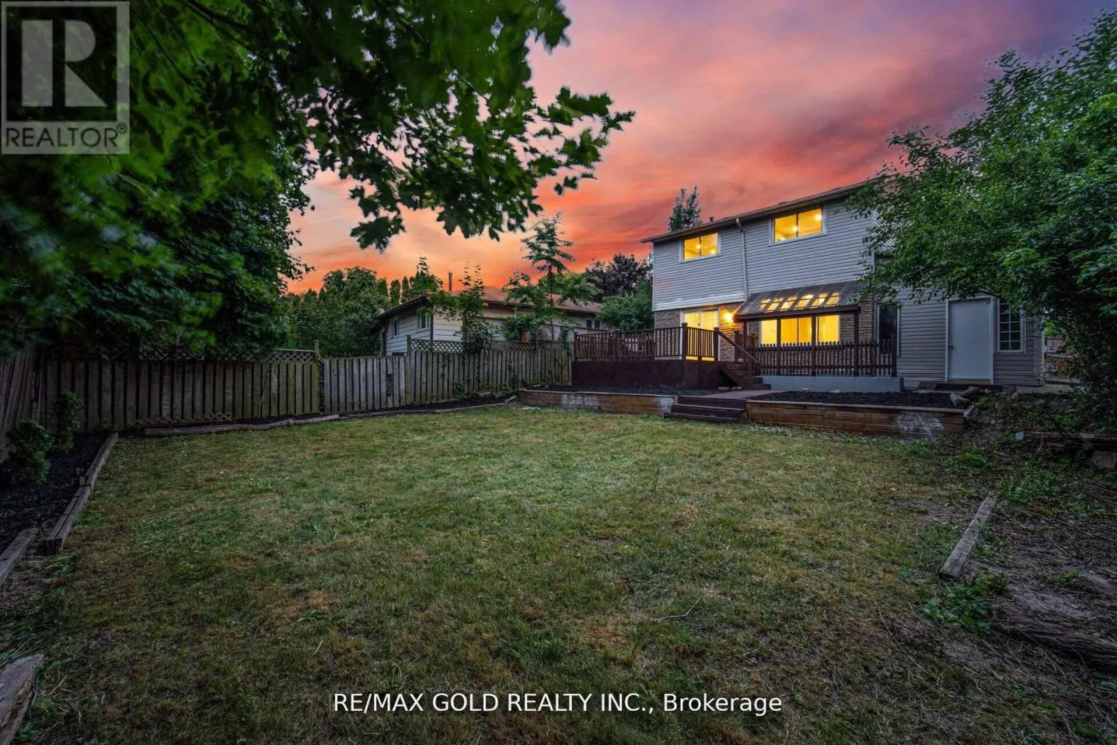 212 CEDARWOODS CRESCENT