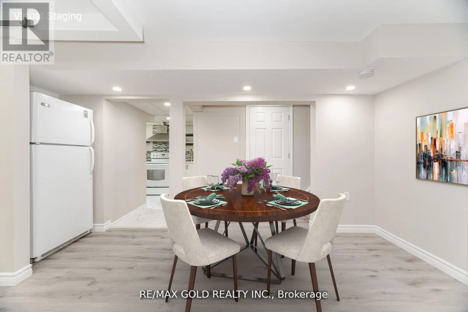 212 CEDARWOODS CRESCENT
