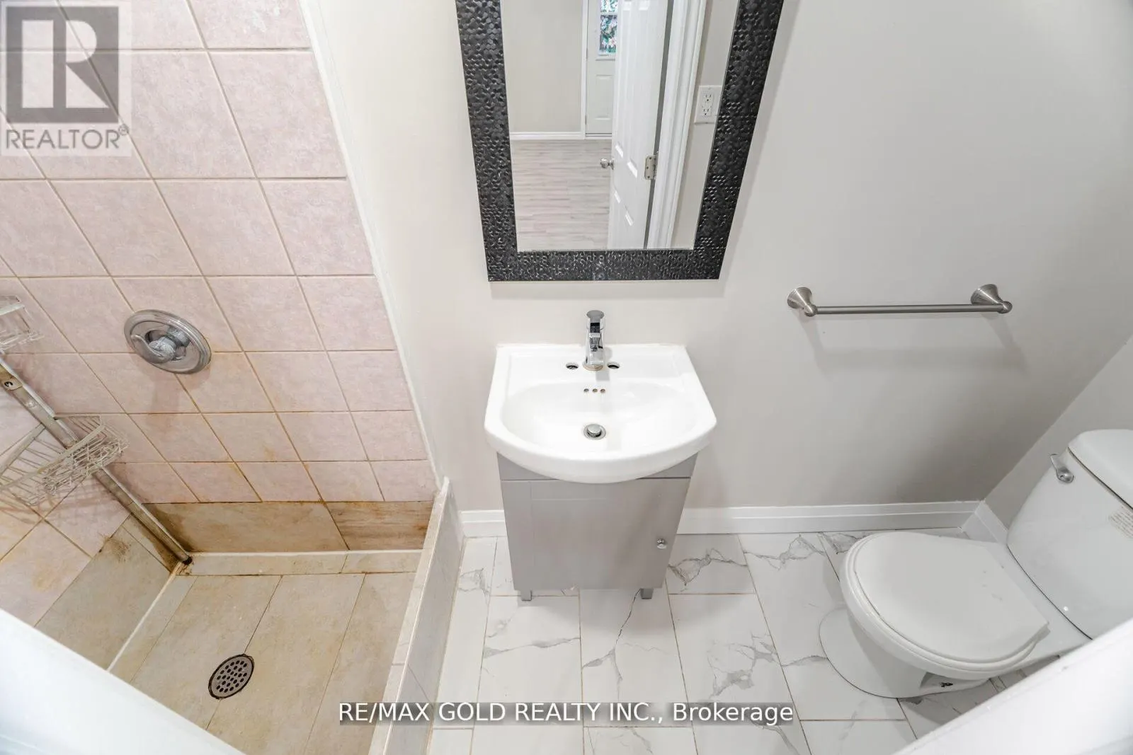212 CEDARWOODS CRESCENT