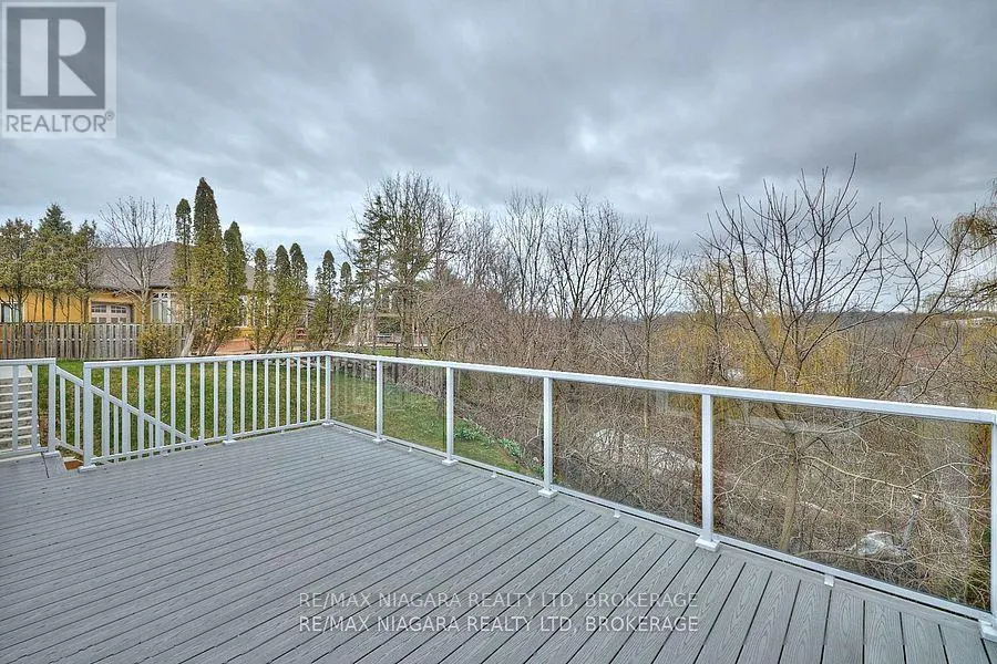 3873 GLENVIEW DRIVE