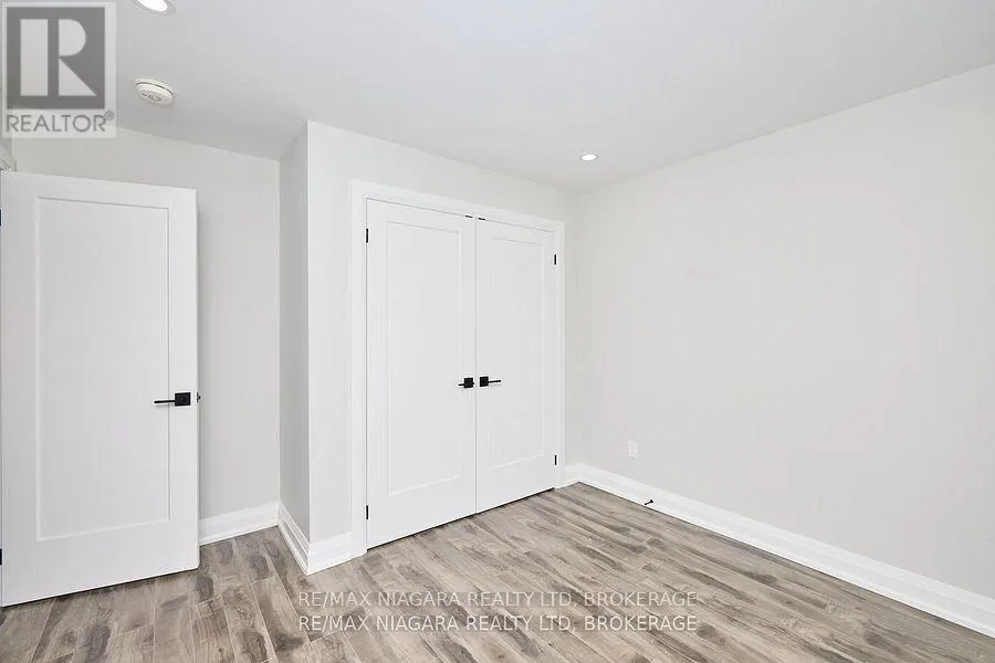 3873 GLENVIEW DRIVE